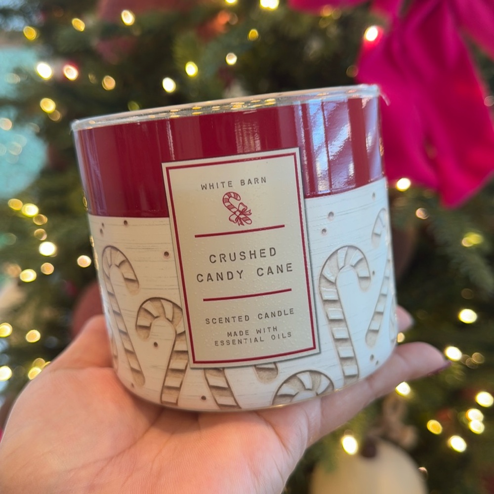 White barn crushed candy cane candle